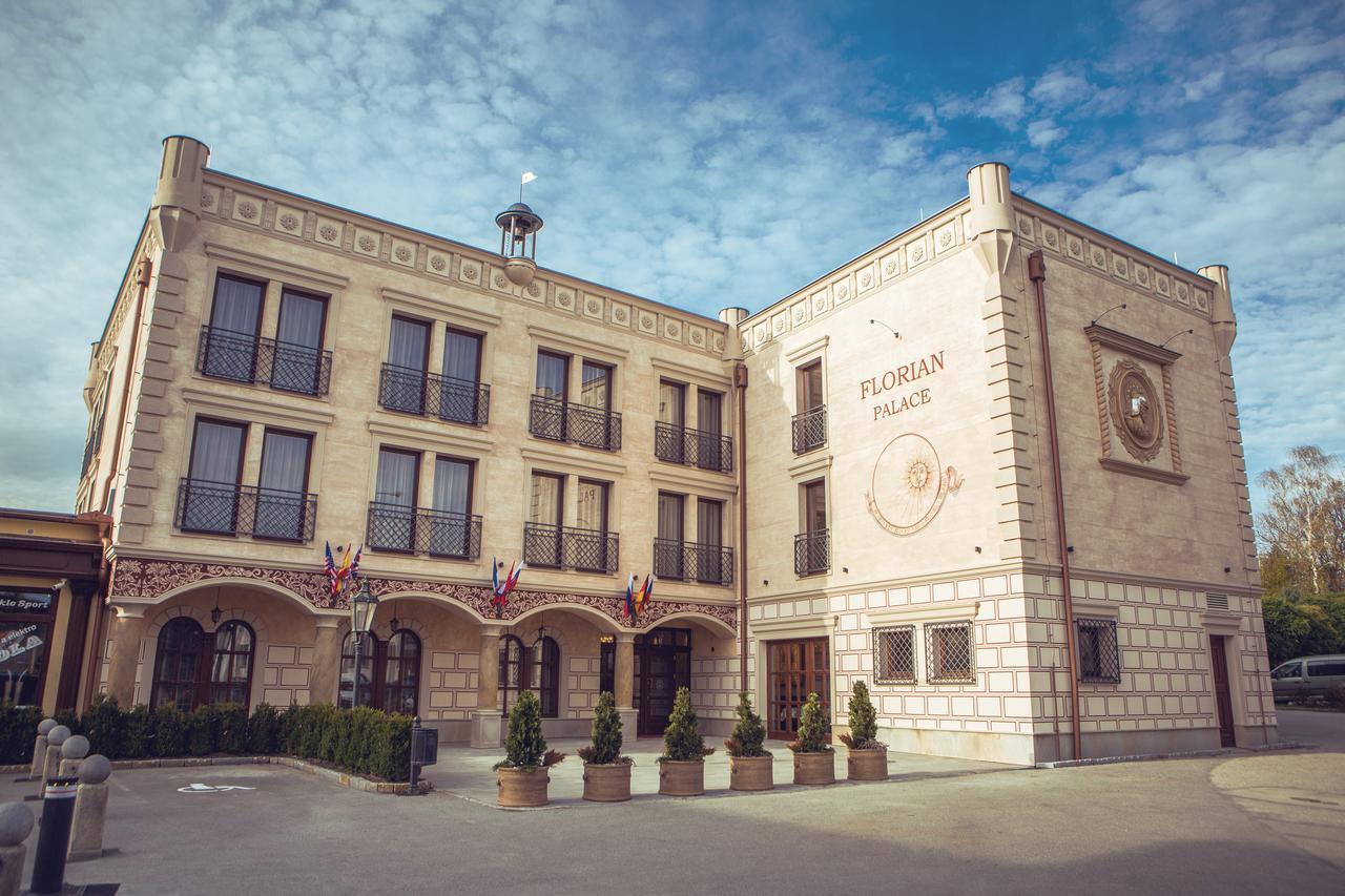 Hotel Florian Palace Jindřichův Hradec Exterior foto